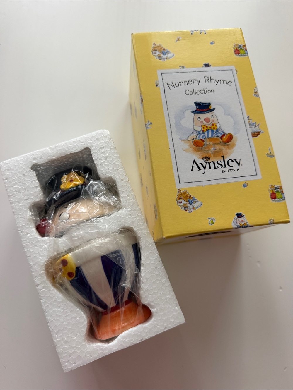 NWT Aynsley Humpty Dumpty Egg Cup and Lid